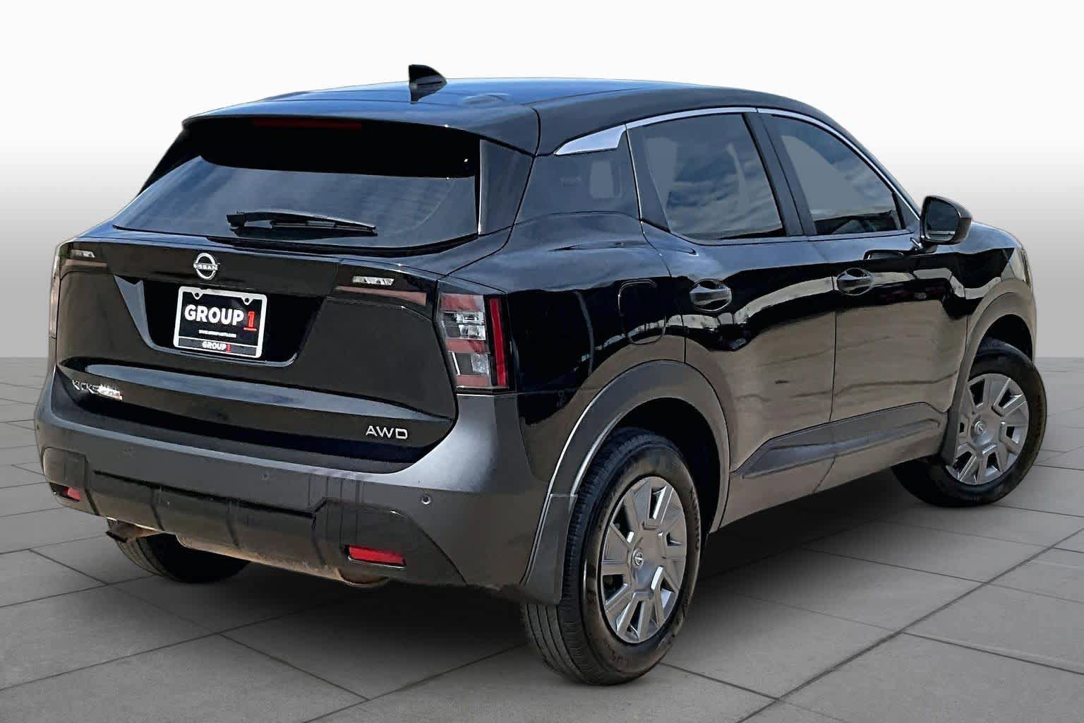 Used 2025 Nissan Kicks S AWD/4WD image 26