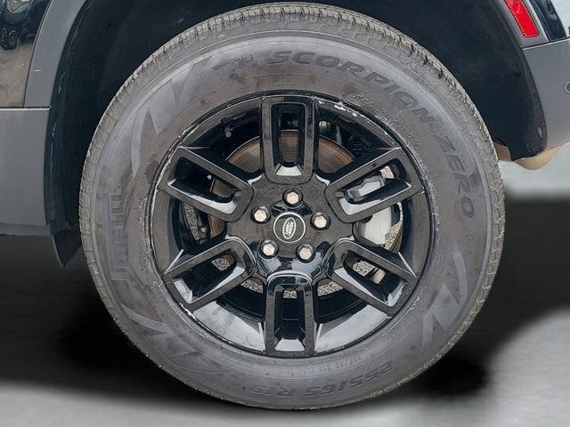 Used 2025 Land Rover Defender 110 S AWD/4WD image 31
