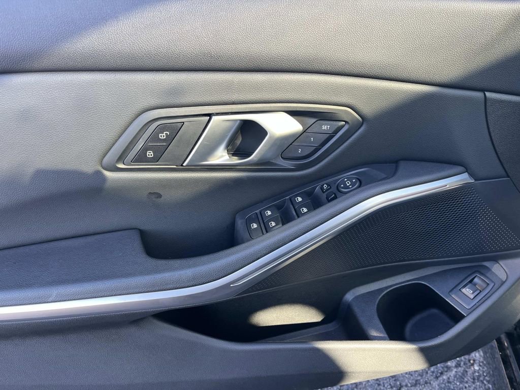Used 2025 BMW 330i xDrive Sedan image 26