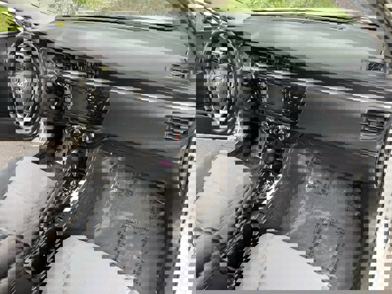 Used 2016 Toyota Corolla L FWD image 32