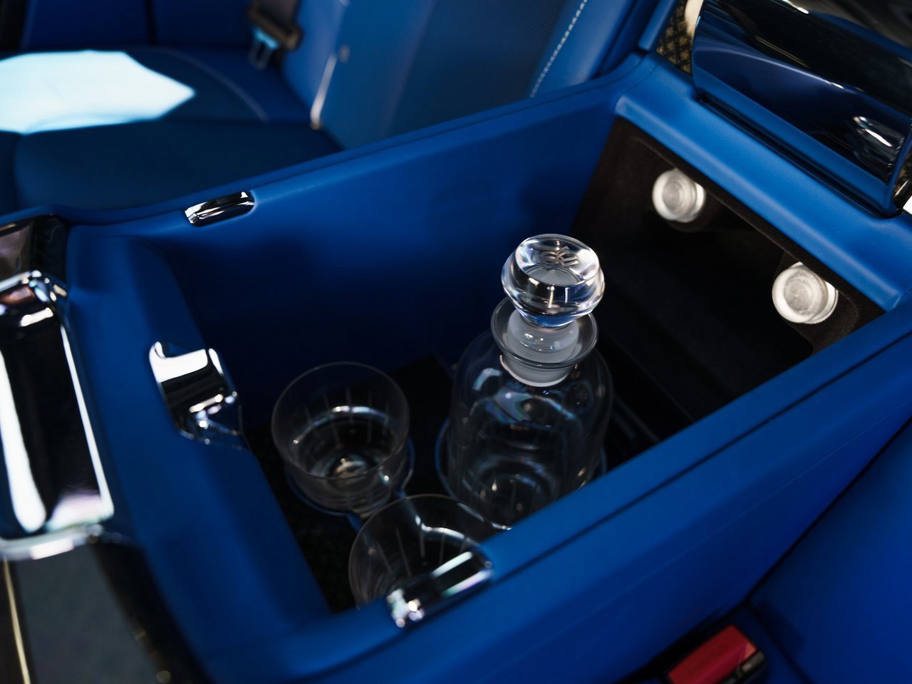 Certified 2023 Rolls-Royce Cullinan Black Badge w/ Driver's Package image 17