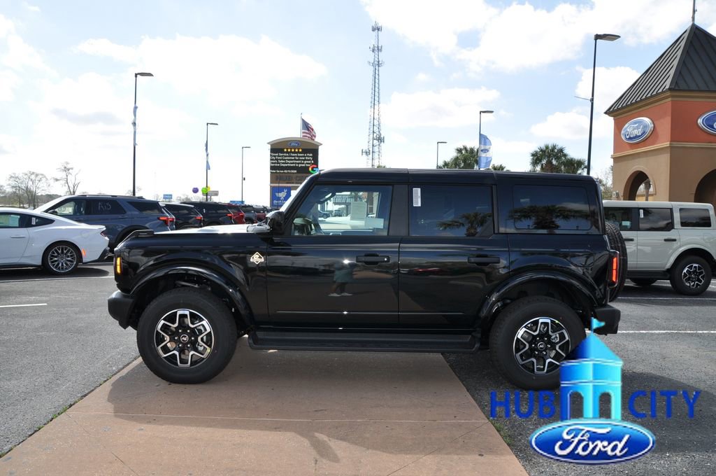 New 2026 Ford Bronco Outer Banks image 2