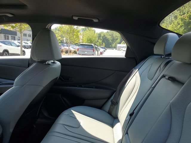 Used 2024 Hyundai Elantra Limited FWD image 16