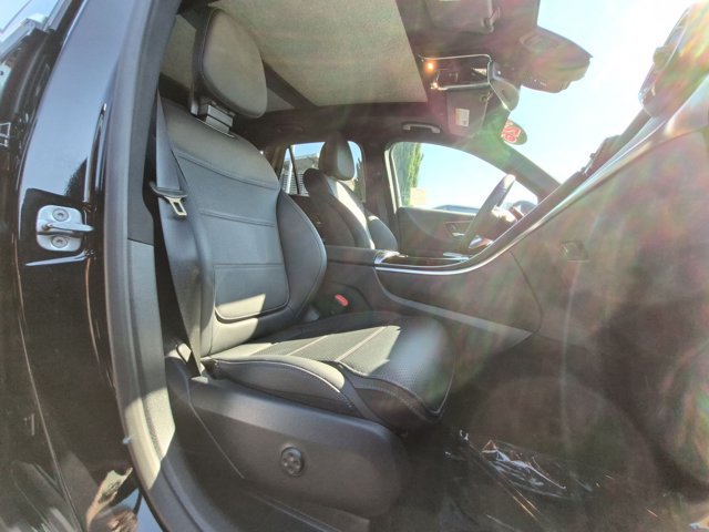 Used 2026 Mercedes-Benz GLC 300 4MATIC image 18