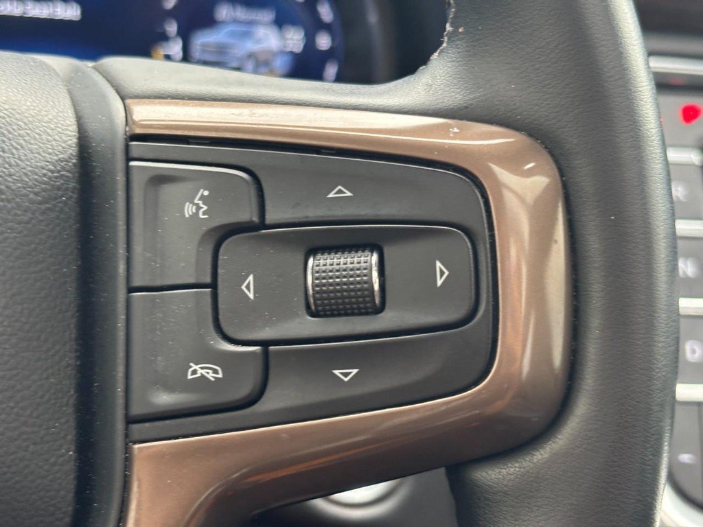 Used 2023 Chevrolet Suburban High Country AWD/4WD image 19