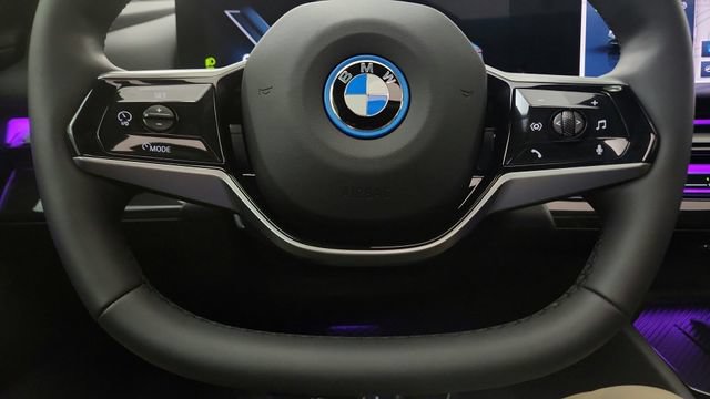 Used 2026 BMW i5 eDrive40 AWD/4WD image 76