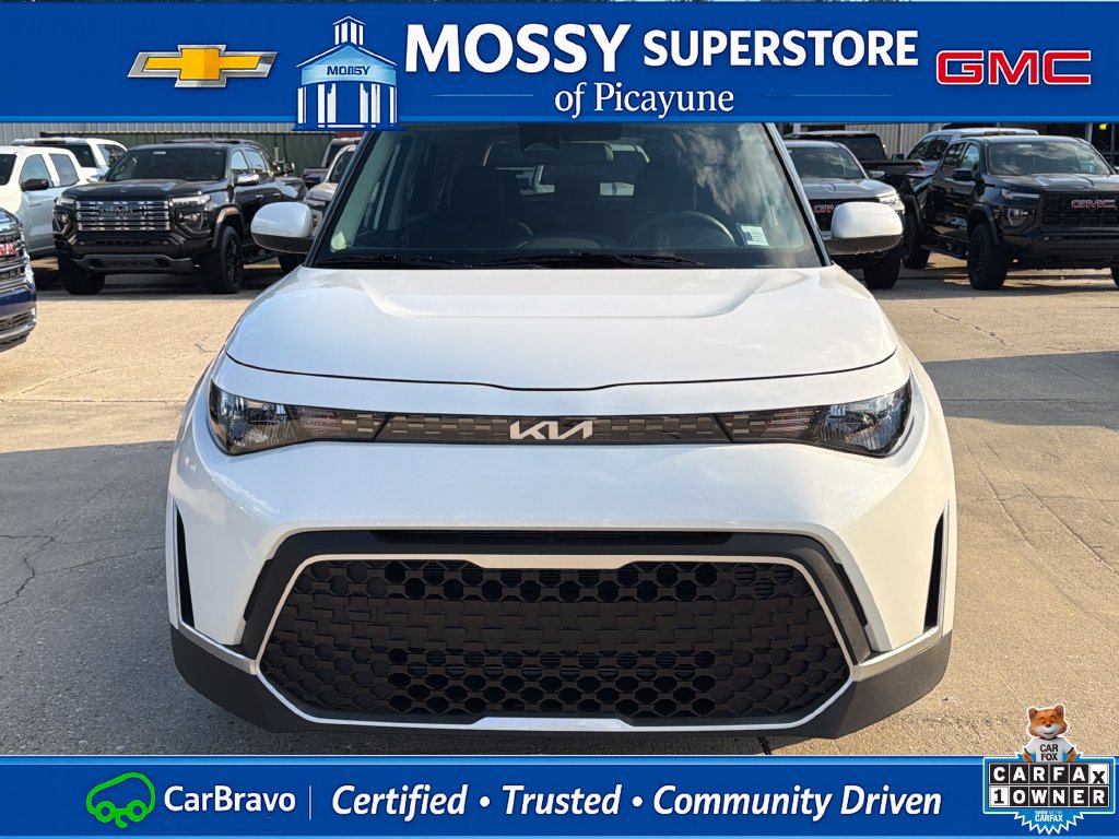 Used 2025 Kia Soul LX w/ LX Technology Package FWD image 10