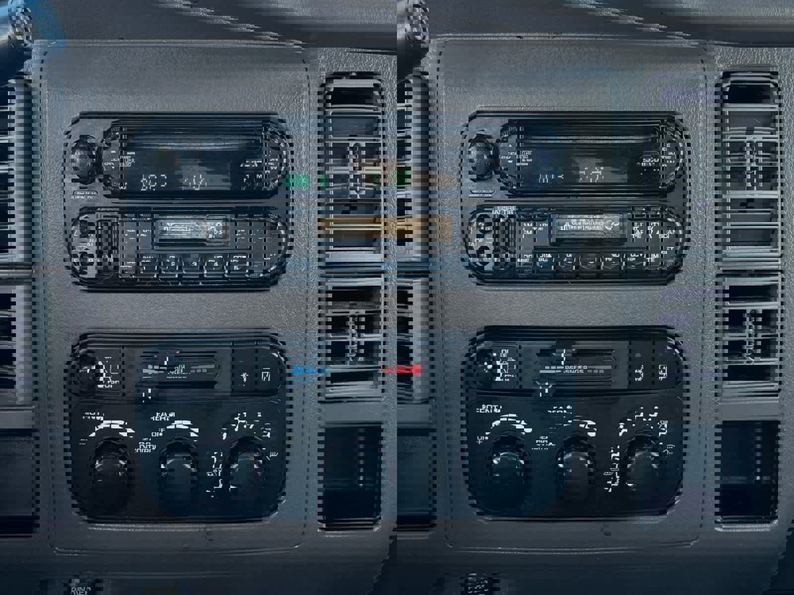 Used 2003 Dodge Durango SLT image 16