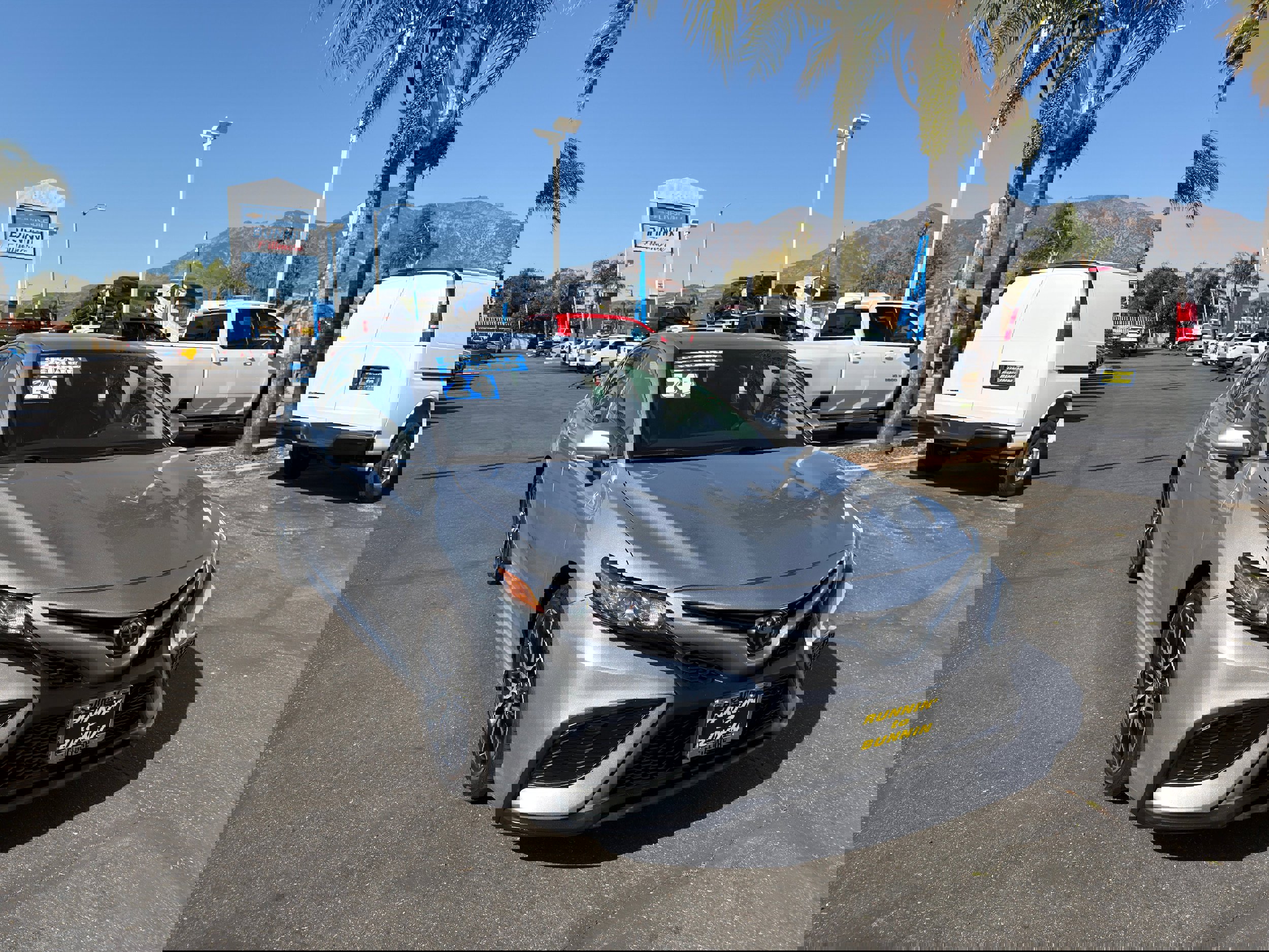 Used 2024 Toyota Camry SE image 2