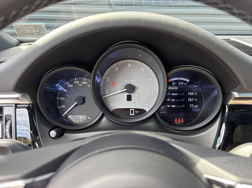 Certified 2023 Porsche Macan S AWD/4WD image 16