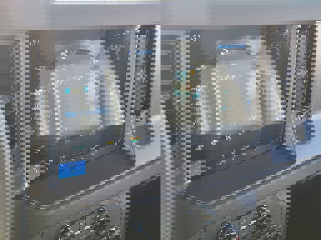 Used 2025 Ford Bronco Badlands image 21