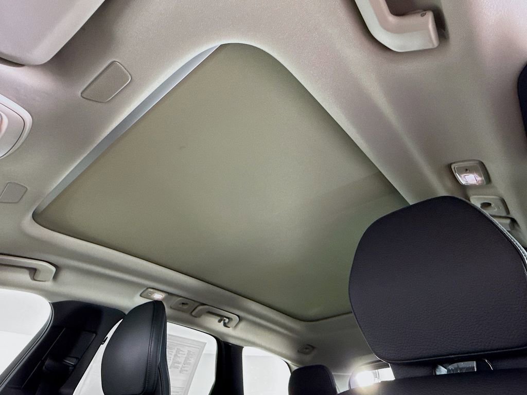 Certified 2023 Volvo XC60 B5 Plus w/ Protection Package Premier image 22