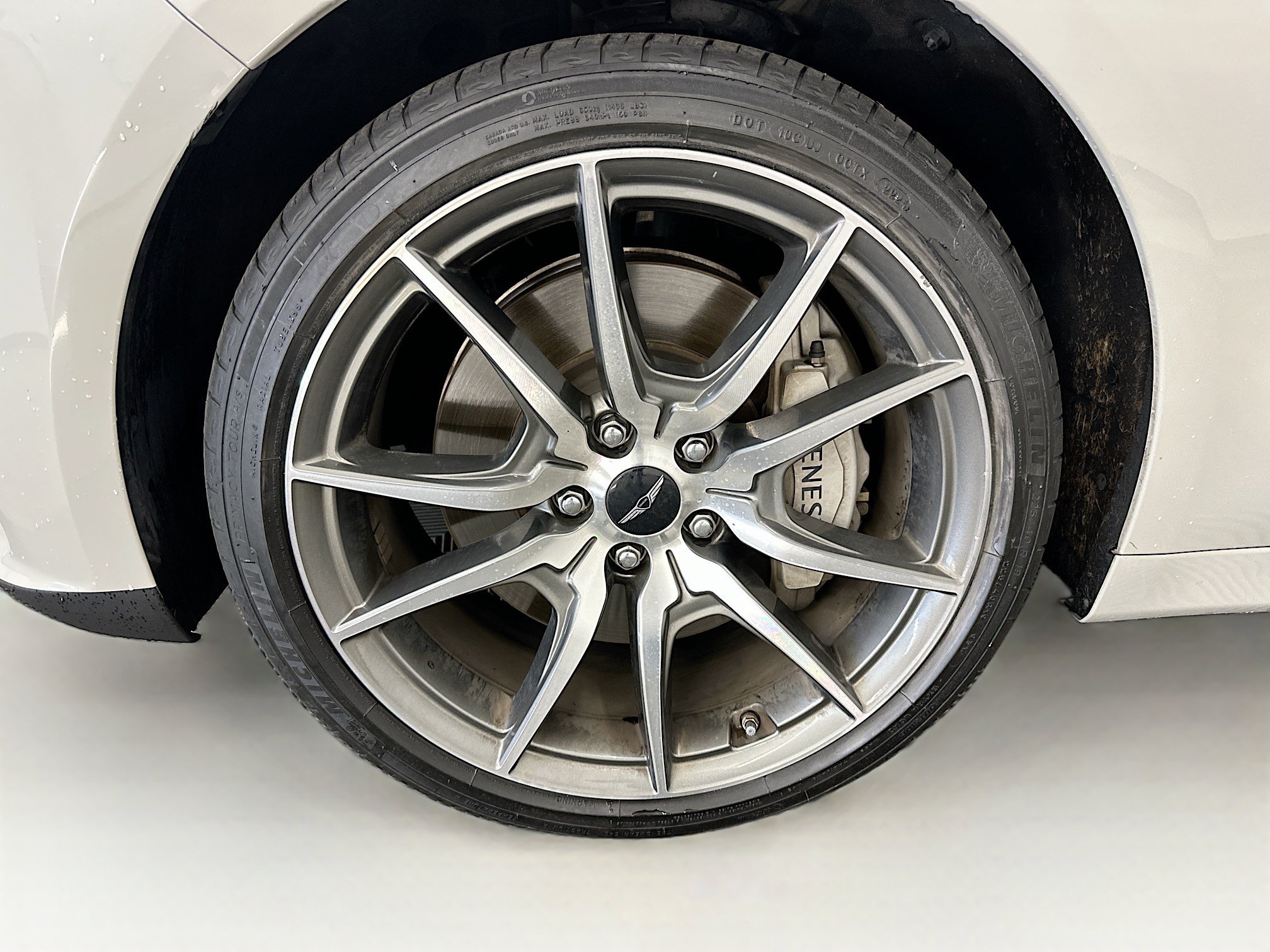 Used 2025 Genesis G70 2.5T AWD/4WD image 35