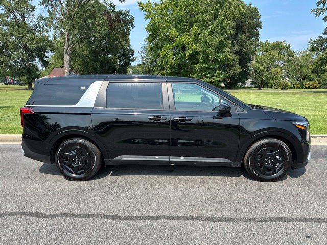 New 2026 Kia Carnival FWD image 31