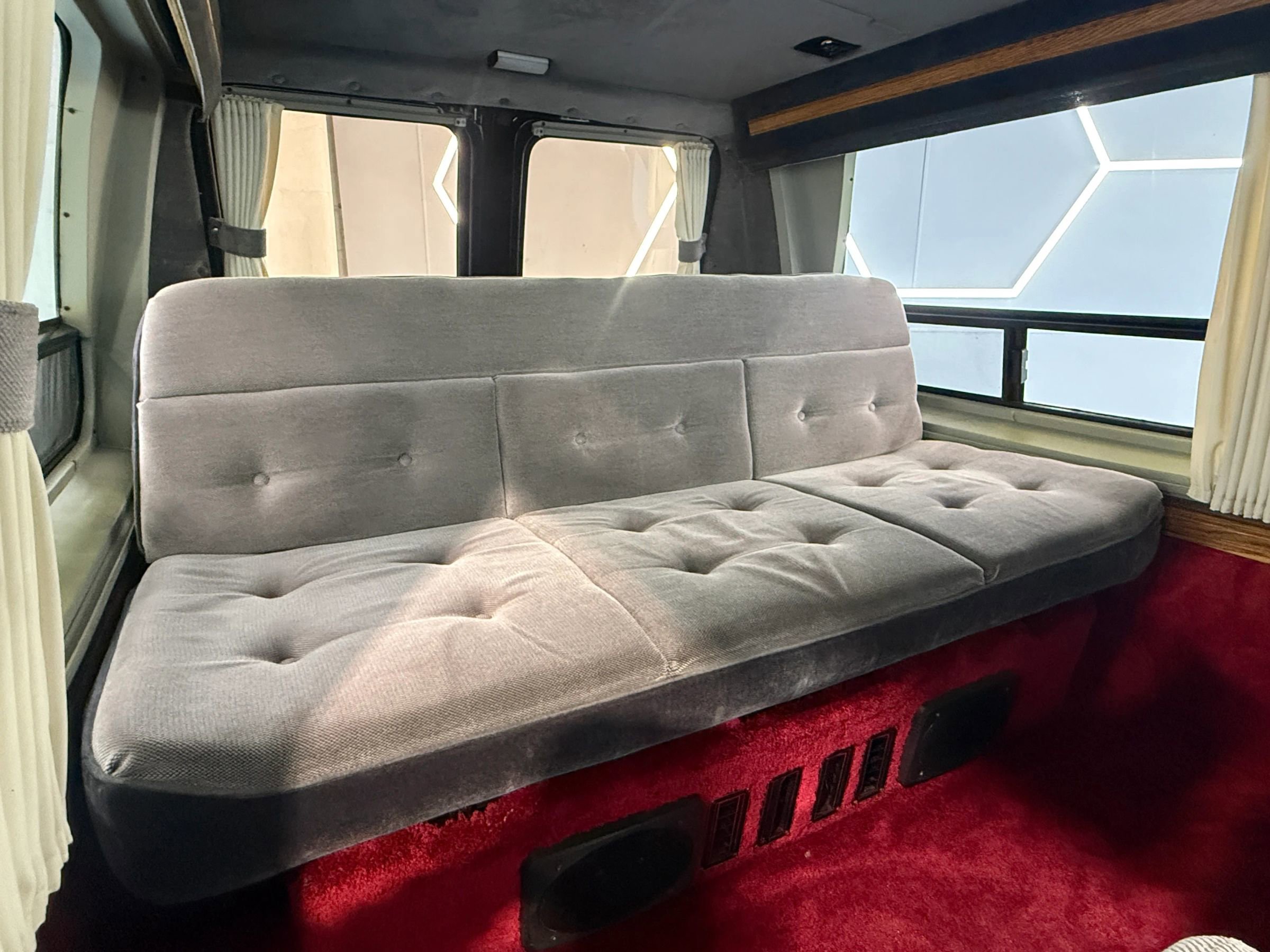 Used 1988 Ford E-150 and Econoline 150 RWD image 30