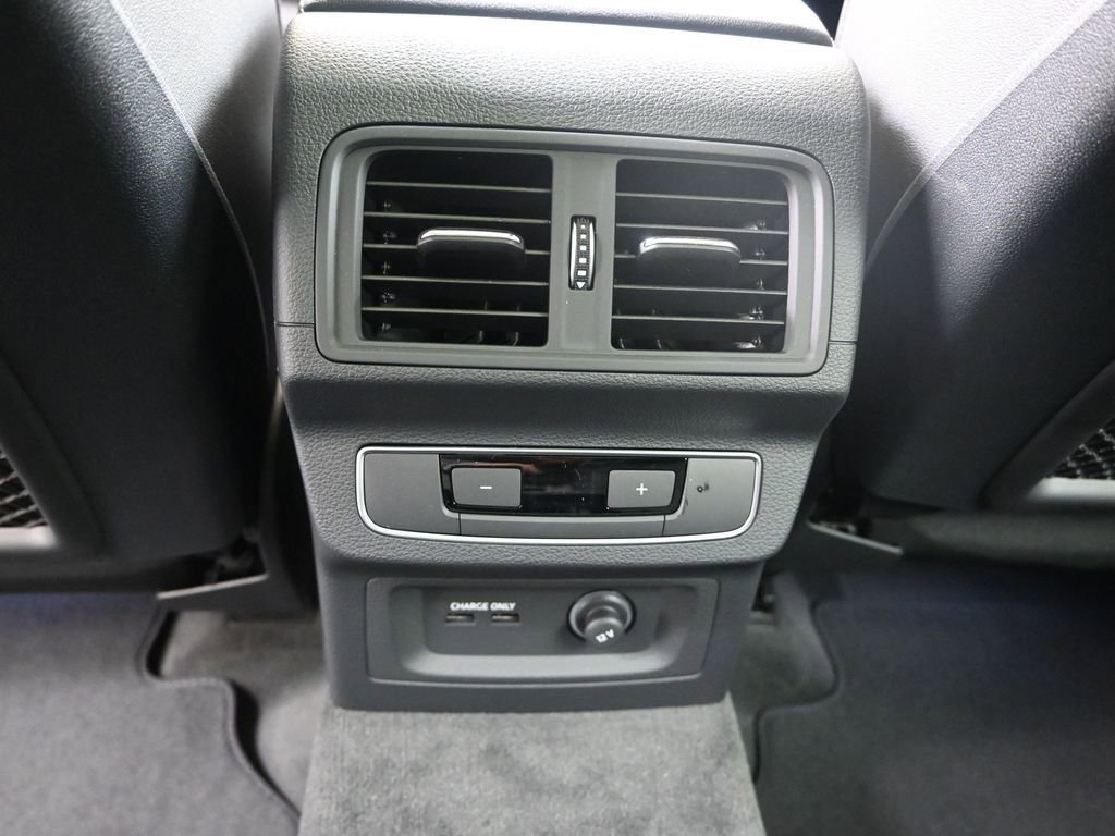 Certified 2025 Audi Q5 2.0T Premium Plus w/ Premium Plus Package image 20