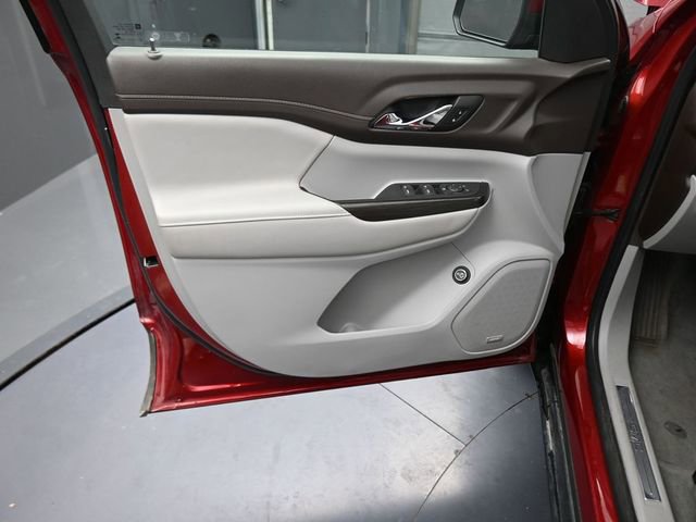 Used 2023 GMC Acadia SLT image 20