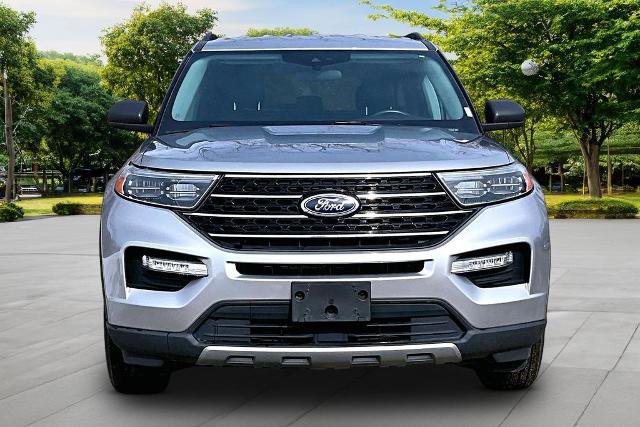 Certified 2023 Ford Explorer XLT w/ Equipment Group 202A AWD/4WD image 3