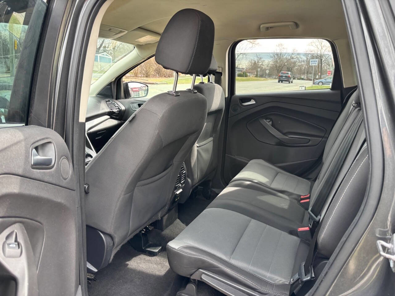 Used 2016 Ford Escape SE w/ Equipment Group 201A AWD/4WD image 11