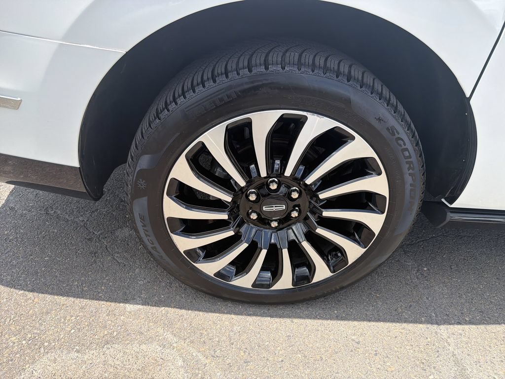 Certified 2024 Lincoln Navigator L Black Label AWD/4WD image 15