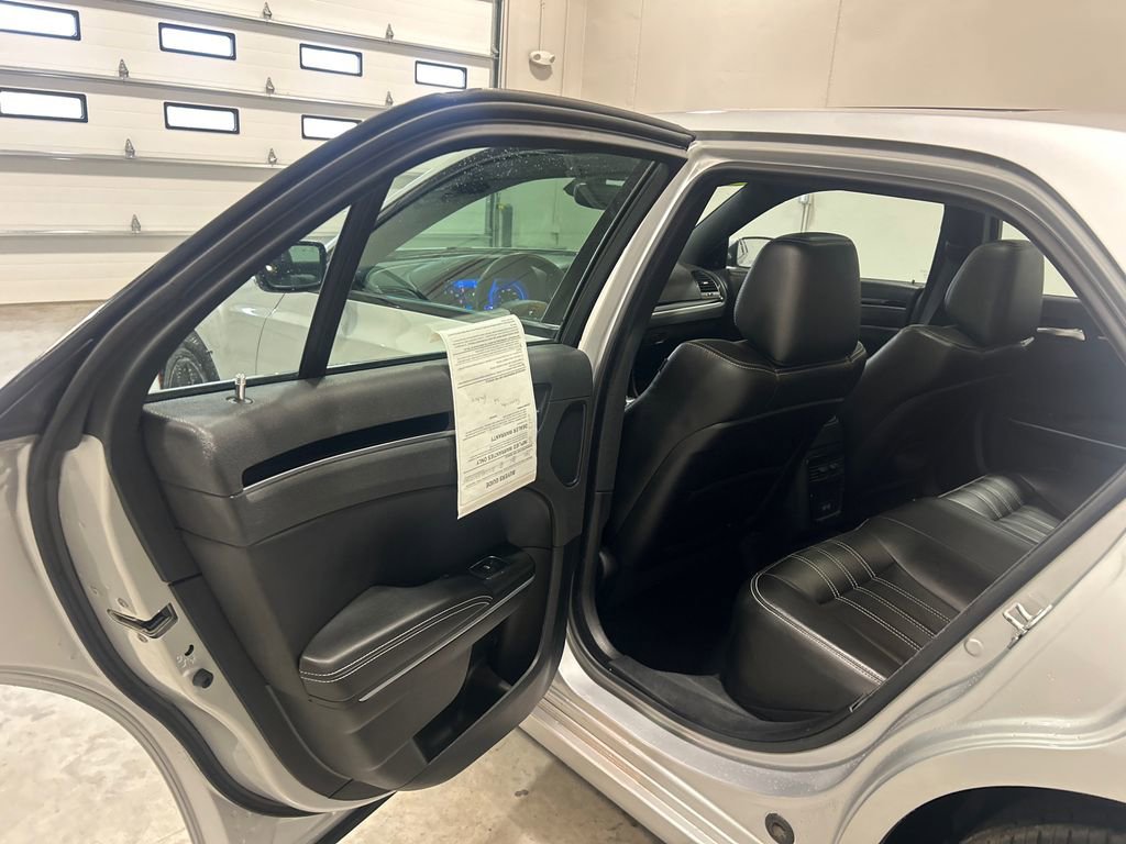 Used 2023 Chrysler 300 S image 31