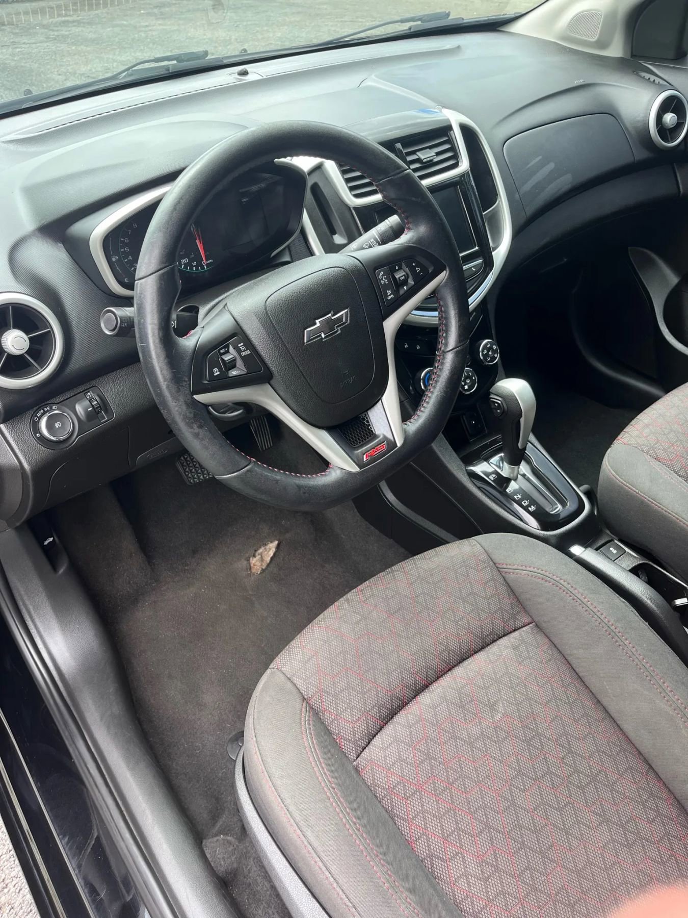 Used 2018 Chevrolet Sonic LT w/ Convenience Package image 14