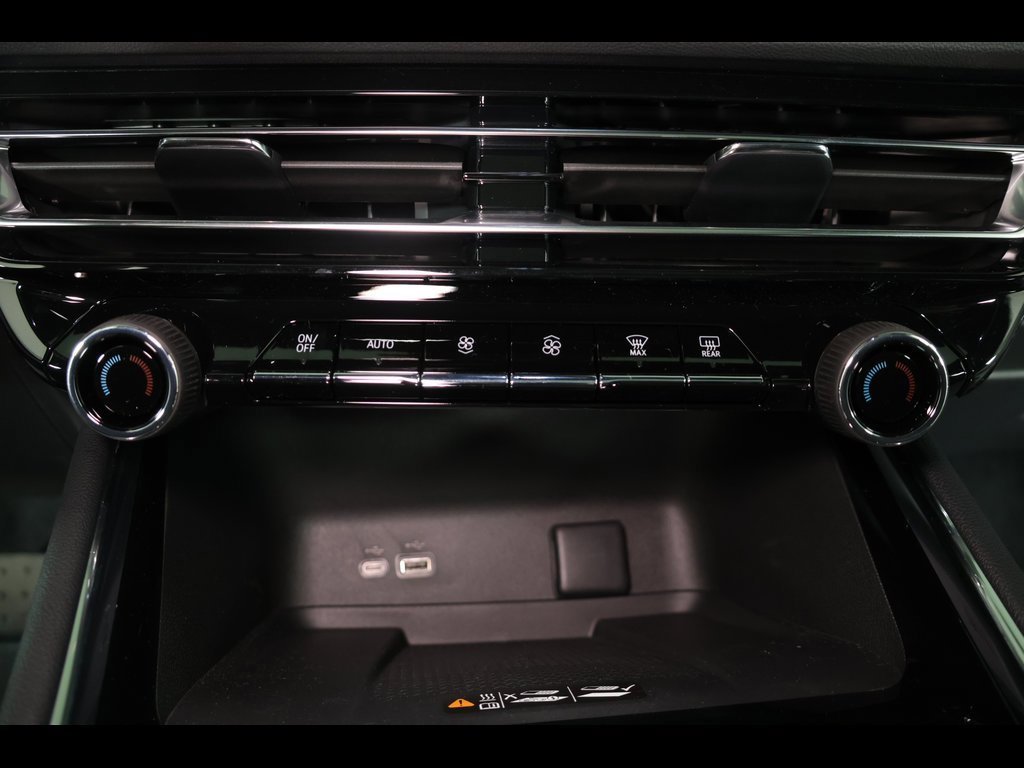 New 2026 Chevrolet Traverse RS image 23