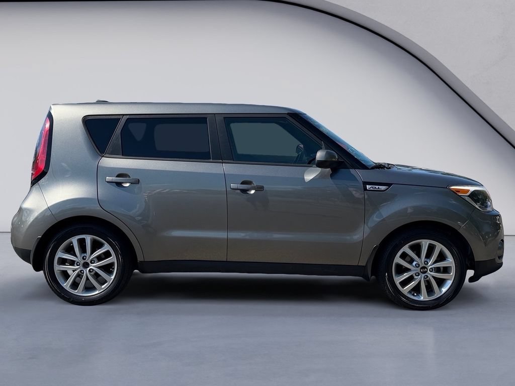 Used 2018 Kia Soul + FWD image 6