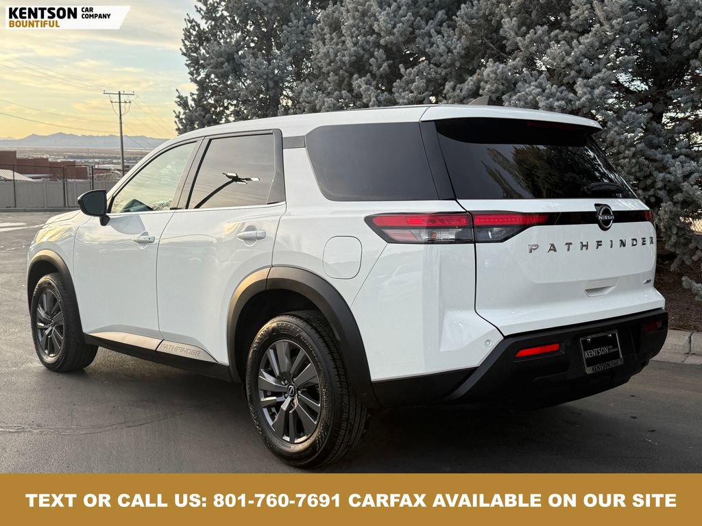 Used 2024 Nissan Pathfinder S image 6