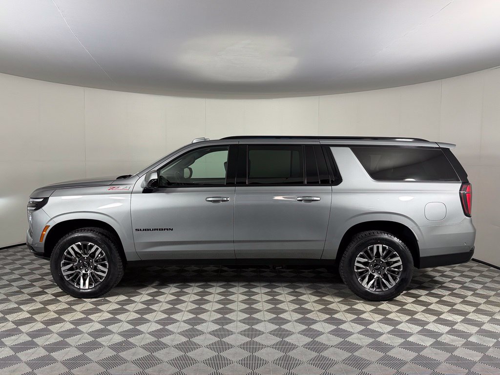 Used 2025 Chevrolet Suburban Z71 AWD/4WD image 10