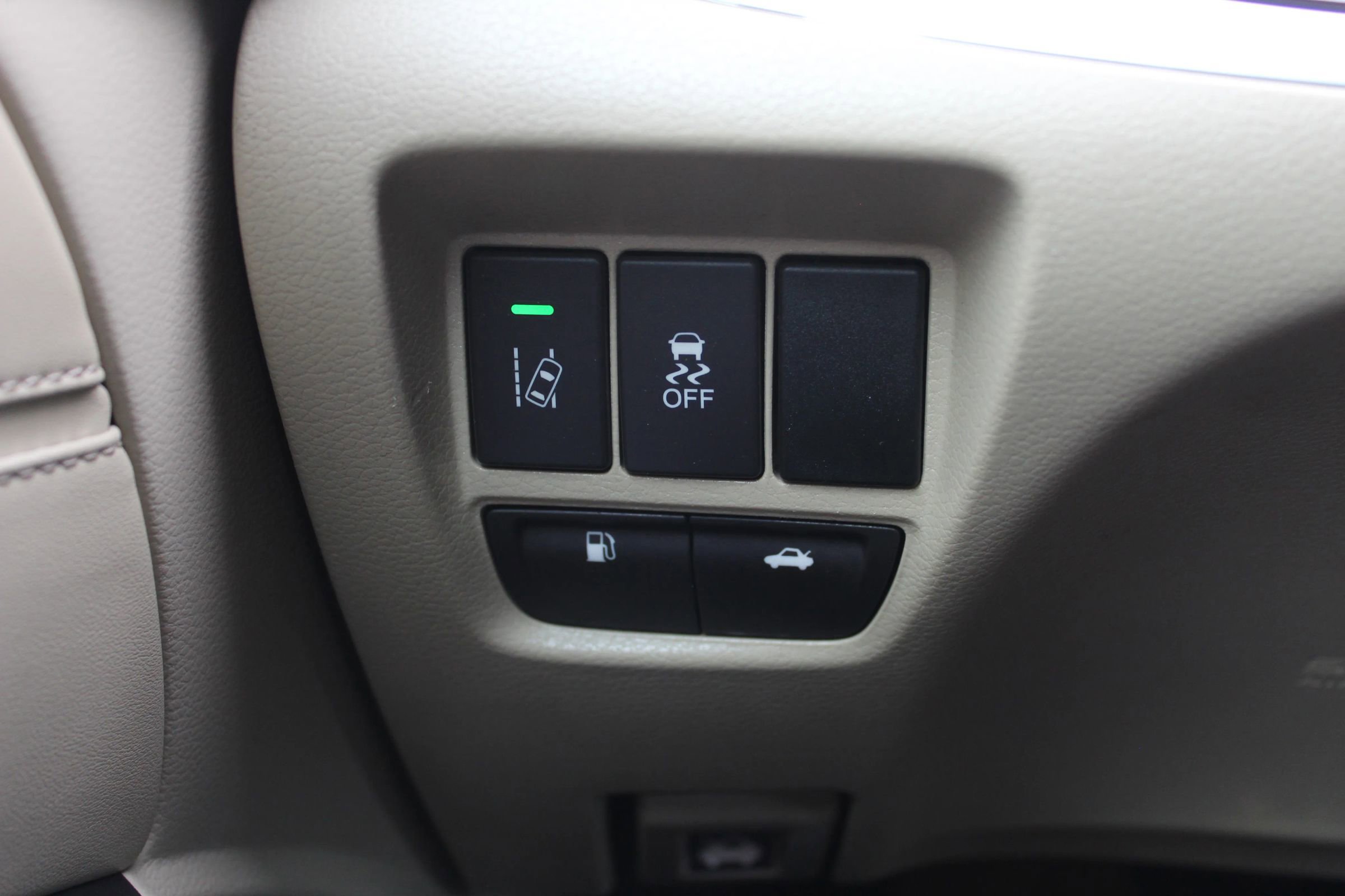 Used 2015 Acura TLX V6 w/ Technology Package FWD image 24