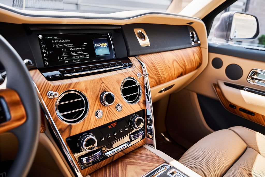 Used 2020 Rolls-Royce Cullinan AWD/4WD image 58