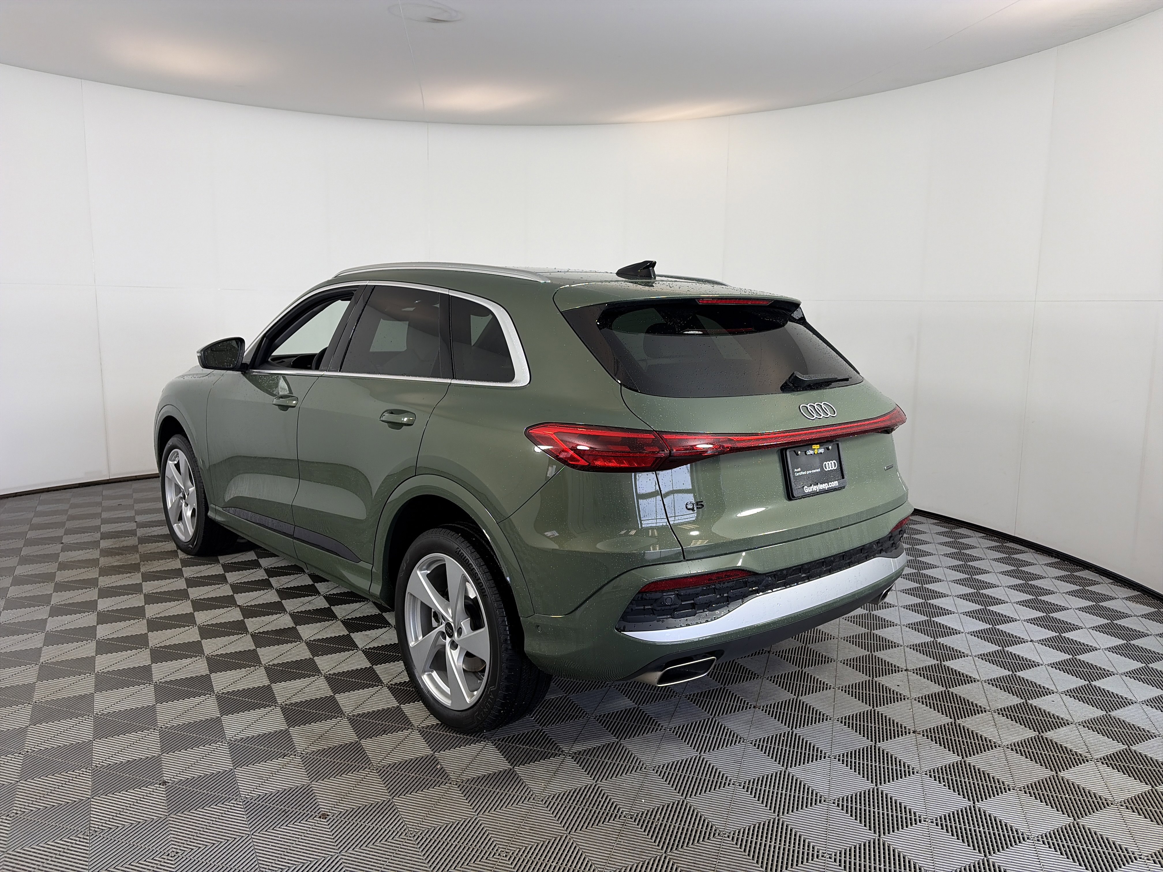 Used 2025 Audi Q5 Premium Plus w/ Premium Plus image 8