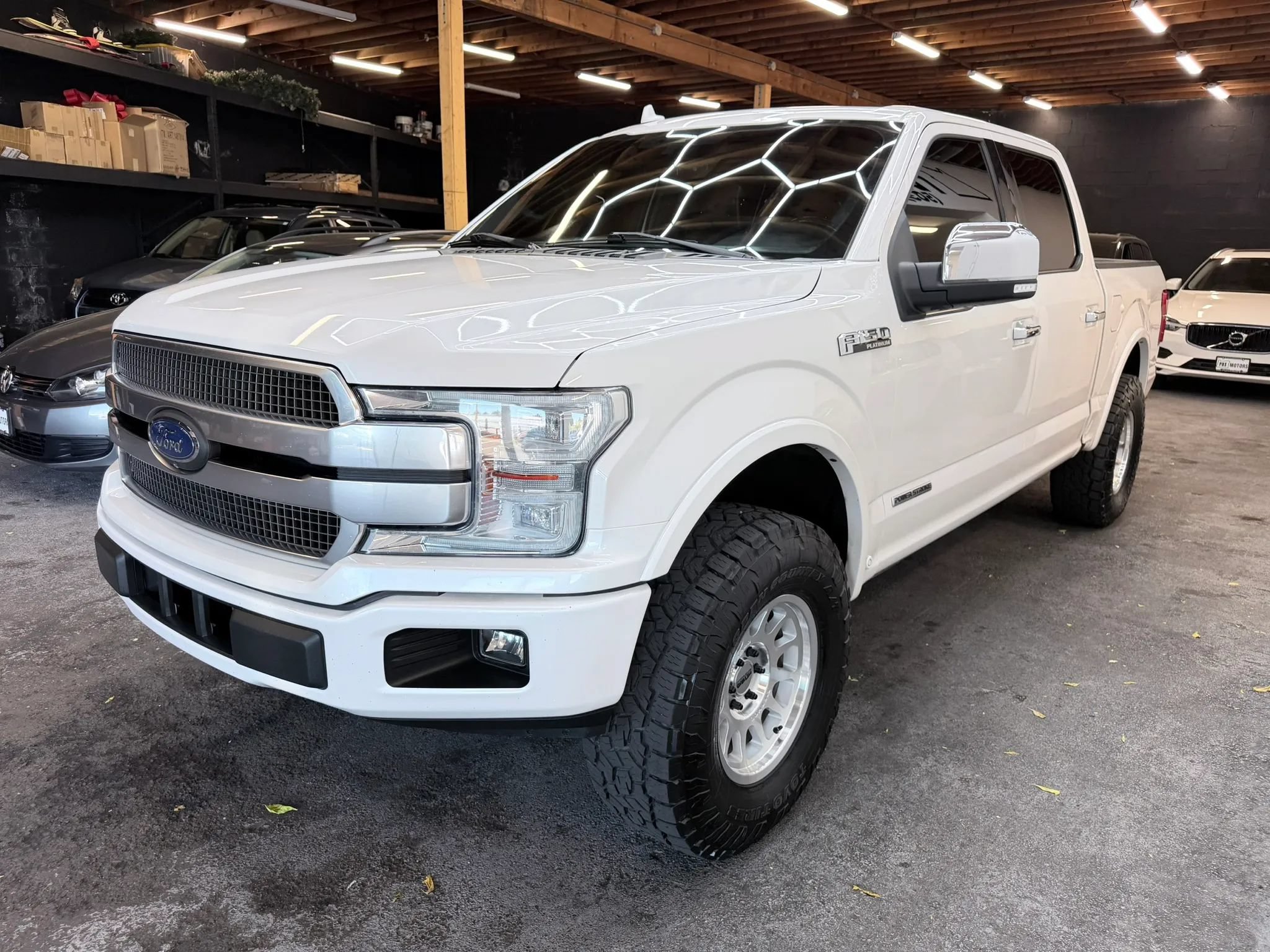 Used 2018 Ford F150 Platinum w/ Equipment Group 701A Luxury AWD/4WD image 4