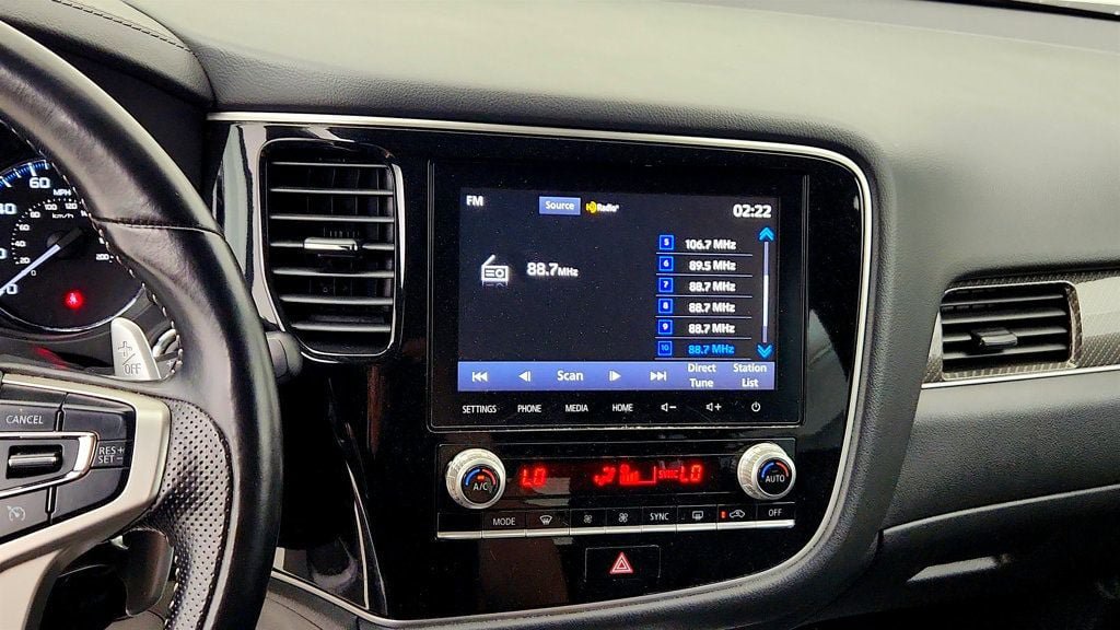 Used 2020 Mitsubishi Outlander SEL AWD/4WD image 15