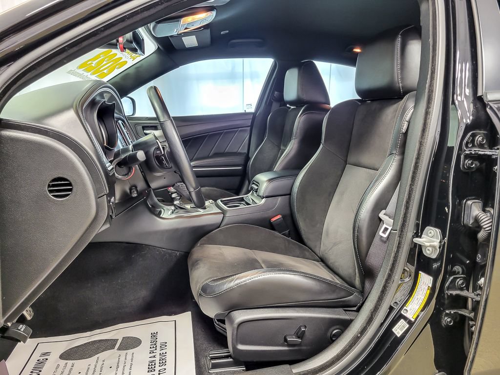 Used 2023 Dodge Charger R/T w/ Plus Group RWD image 9