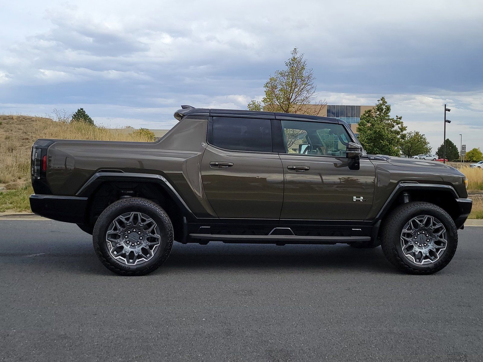 New 2025 GMC Hummer EV 3X image 2