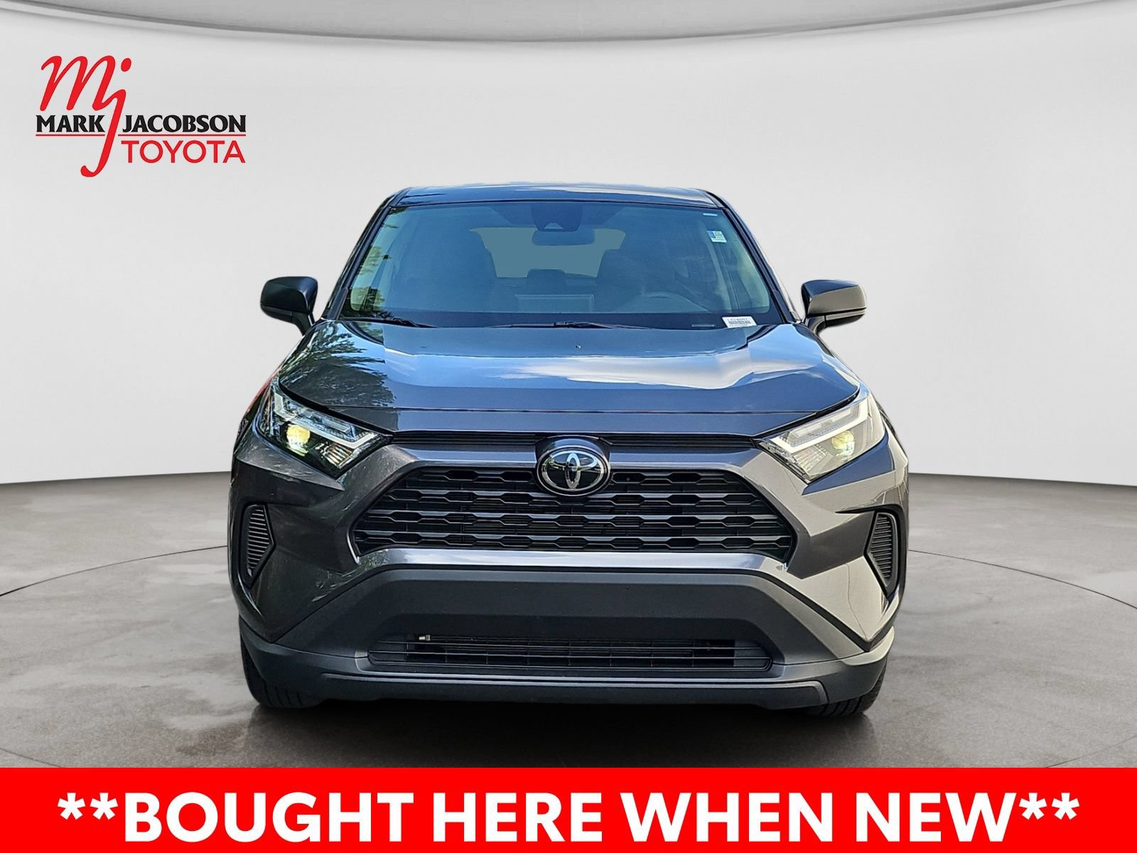 Used 2025 Toyota RAV4 LE AWD/4WD image 3