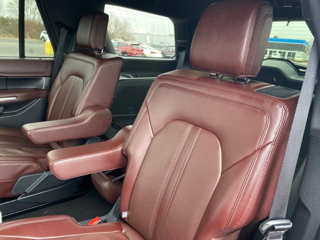 Used 2024 Ford Expedition Limited image 18