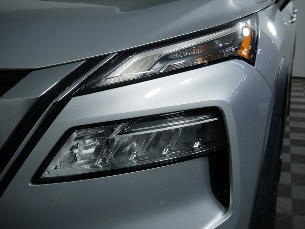 Used 2021 Nissan Rogue SV FWD image 14