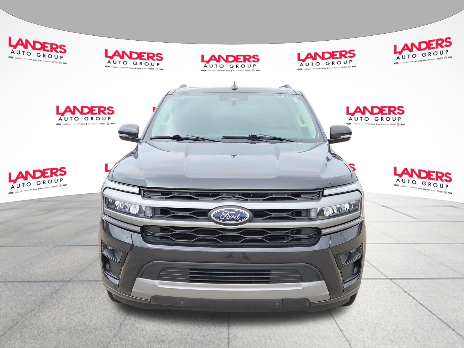 Used 2024 Ford Expedition XLT RWD image 8