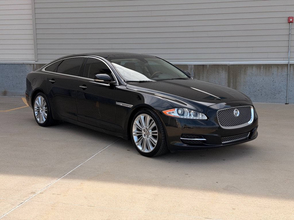 Used 2011 Jaguar XJ L RWD image 1