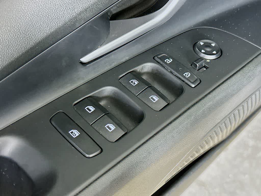 Used 2022 Hyundai Elantra Limited FWD image 29