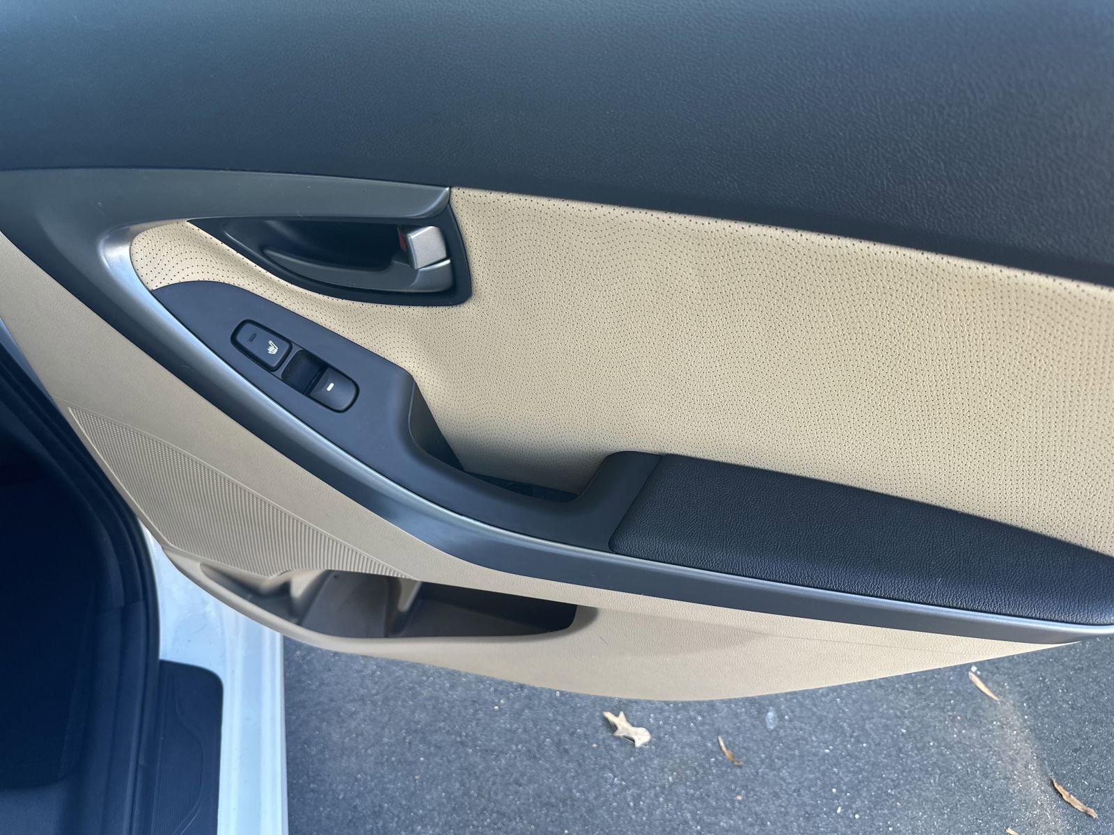 Used 2013 Hyundai Elantra Limited image 26