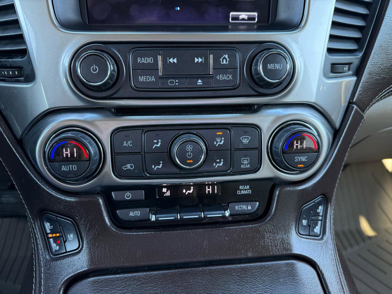 Used 2019 Chevrolet Suburban Premier image 35