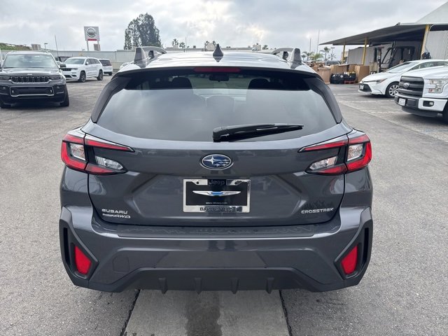 Used 2024 Subaru Crosstrek 2.0i Premium image 4