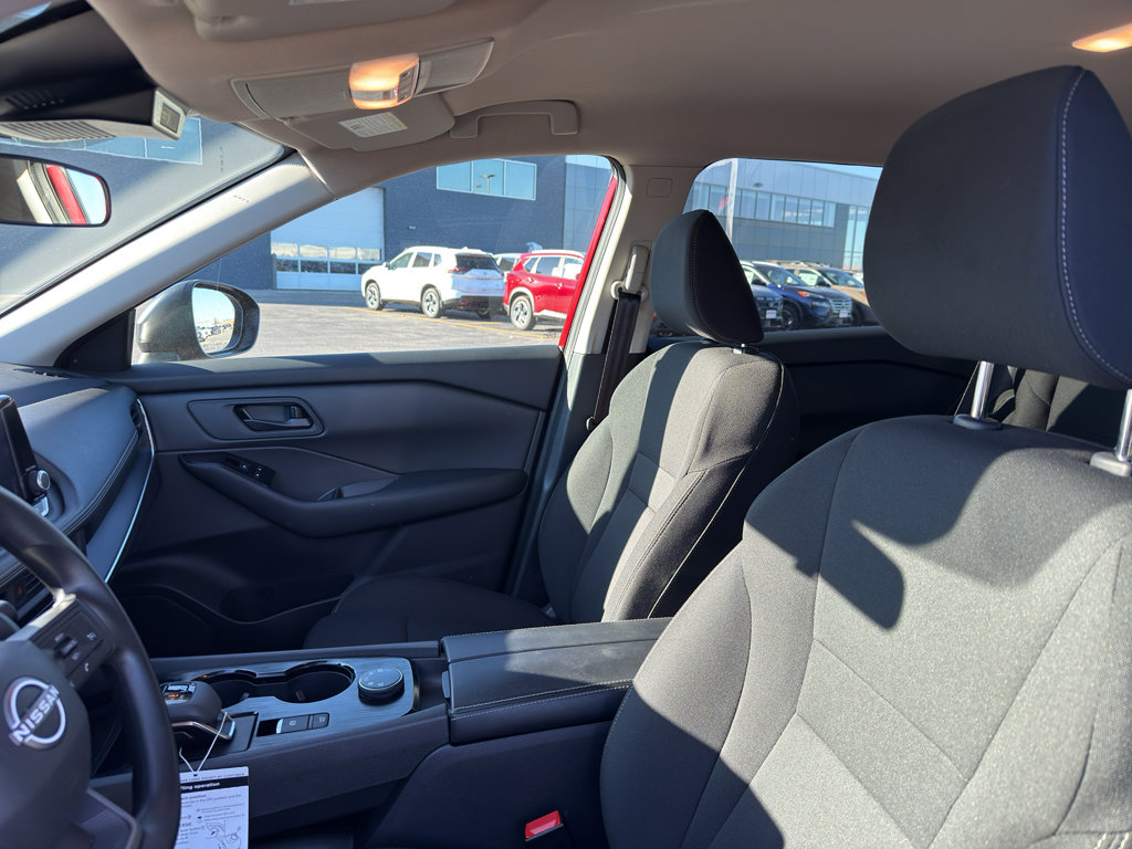 Certified 2025 Nissan Rogue S image 26