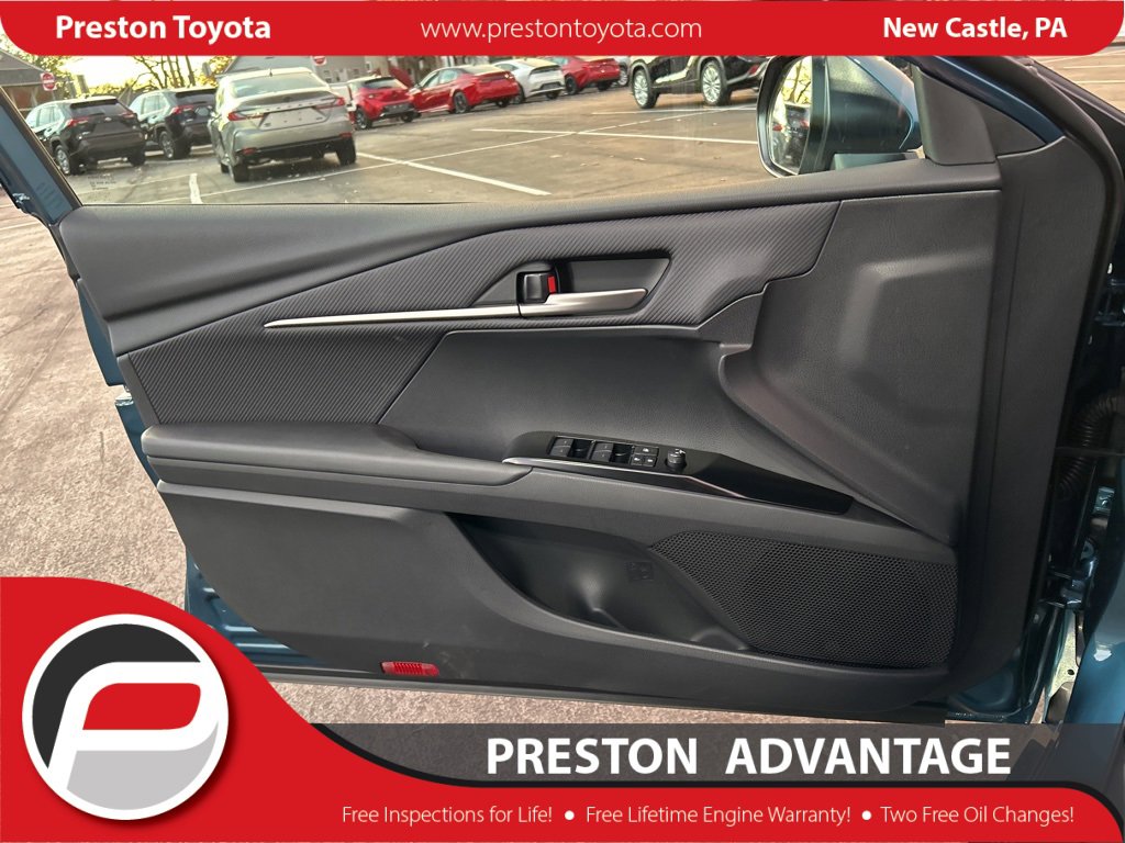 New 2026 Toyota Camry SE image 17
