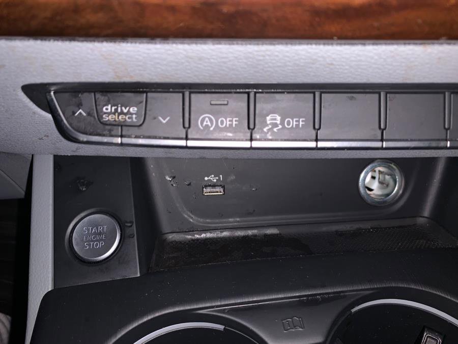 Used 2019 Audi A4 2.0T Premium w/ Convenience Package image 30
