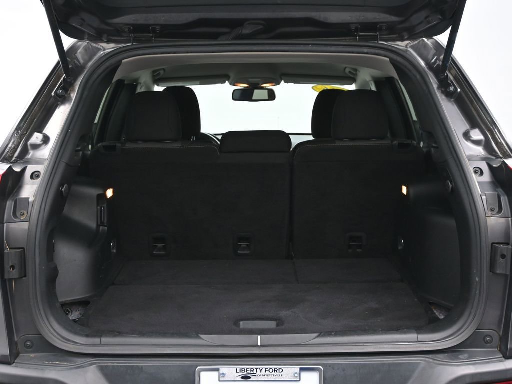 Used 2016 Jeep Cherokee Sport w/ Cold Weather Group image 16